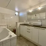 Appartement Maisonnette De Sur Les Toits 1 1 Mezzanine Avec Vue