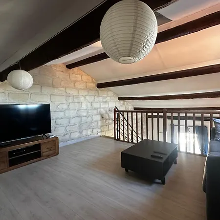 Maisonnette De Sur Les Toits 1 1 Mezzanine Avec Vue Apartment *